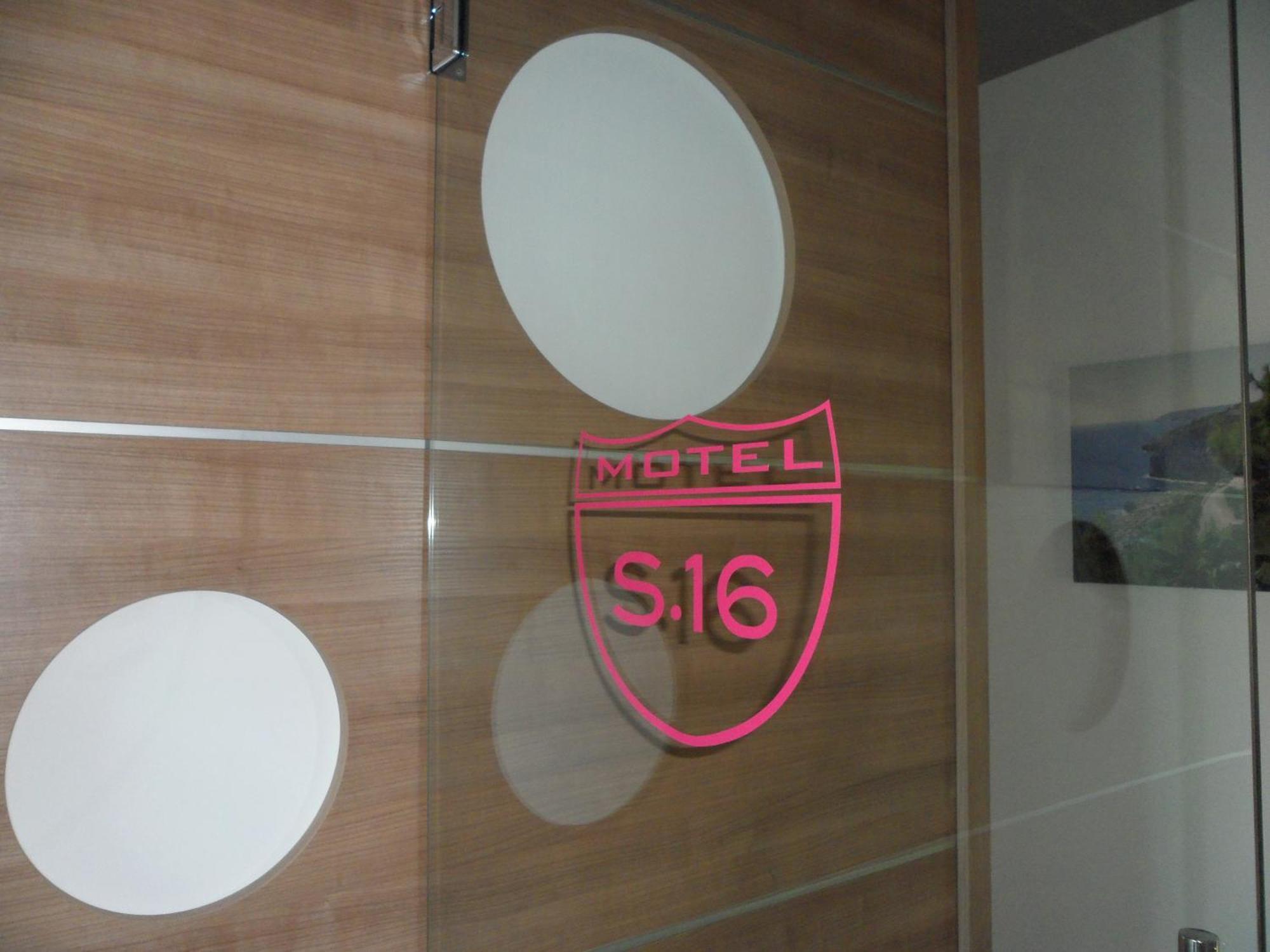 Motel S.16 Muro Leccese Buitenkant foto